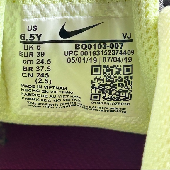 Nike Air Max 270 React Athletic Sneaker Running Shoe Girls Youth Size 6.5Y - Picture 9 of 10